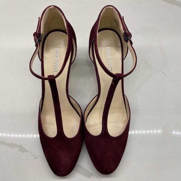 T-Strap suede heels - Picture 3 of 6